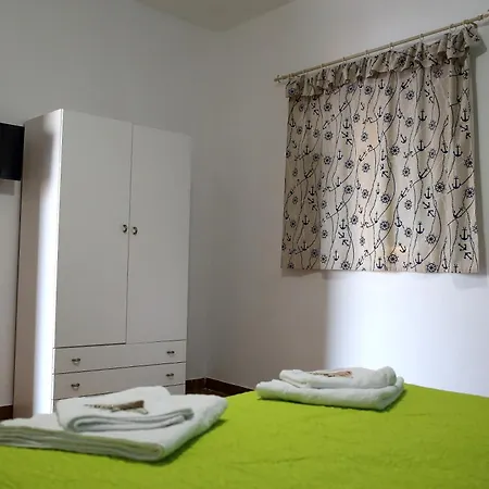 Yellow House Licata